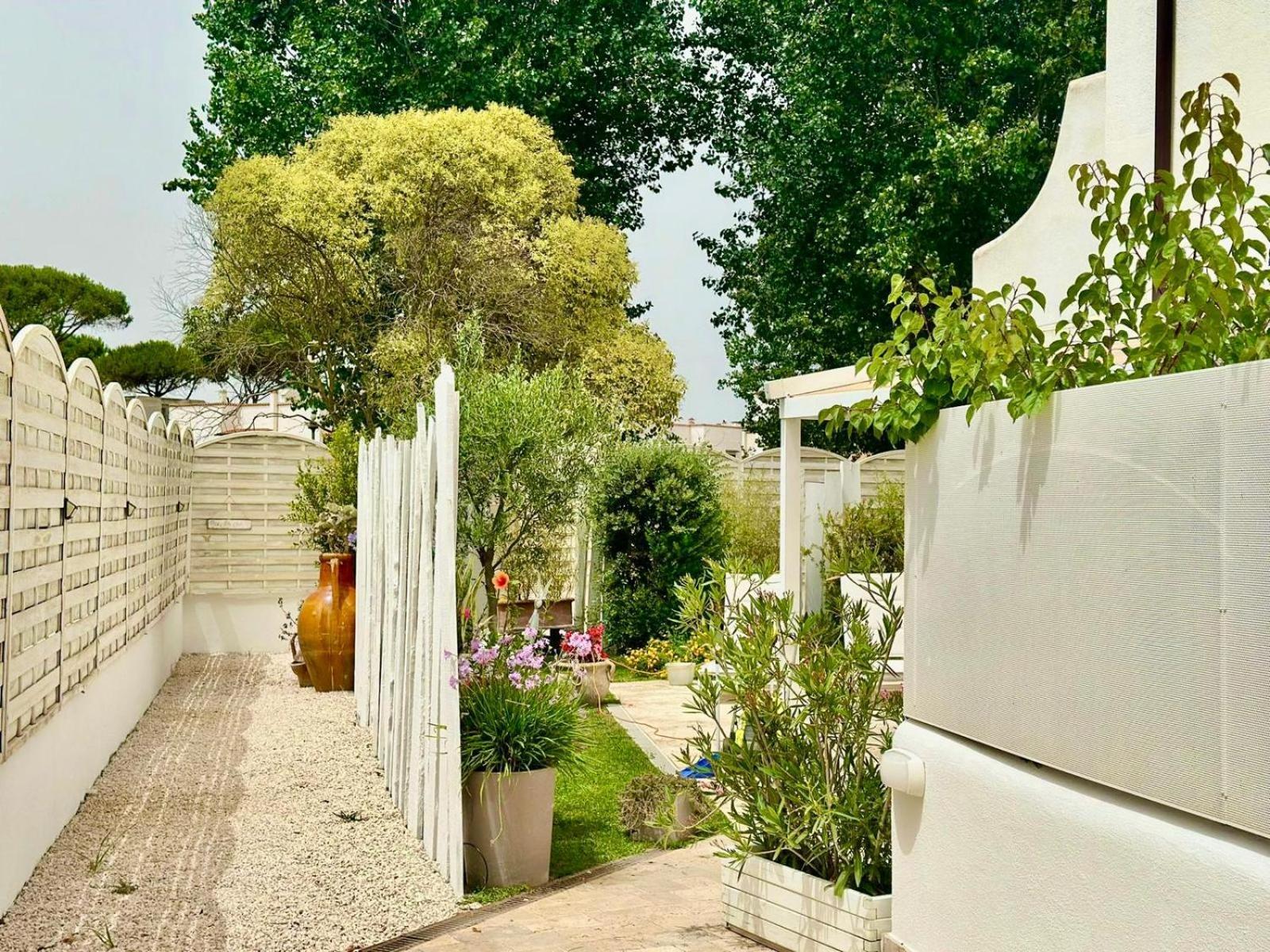 Casa Mila White Villa Marina di Cerveteri Buitenkant foto